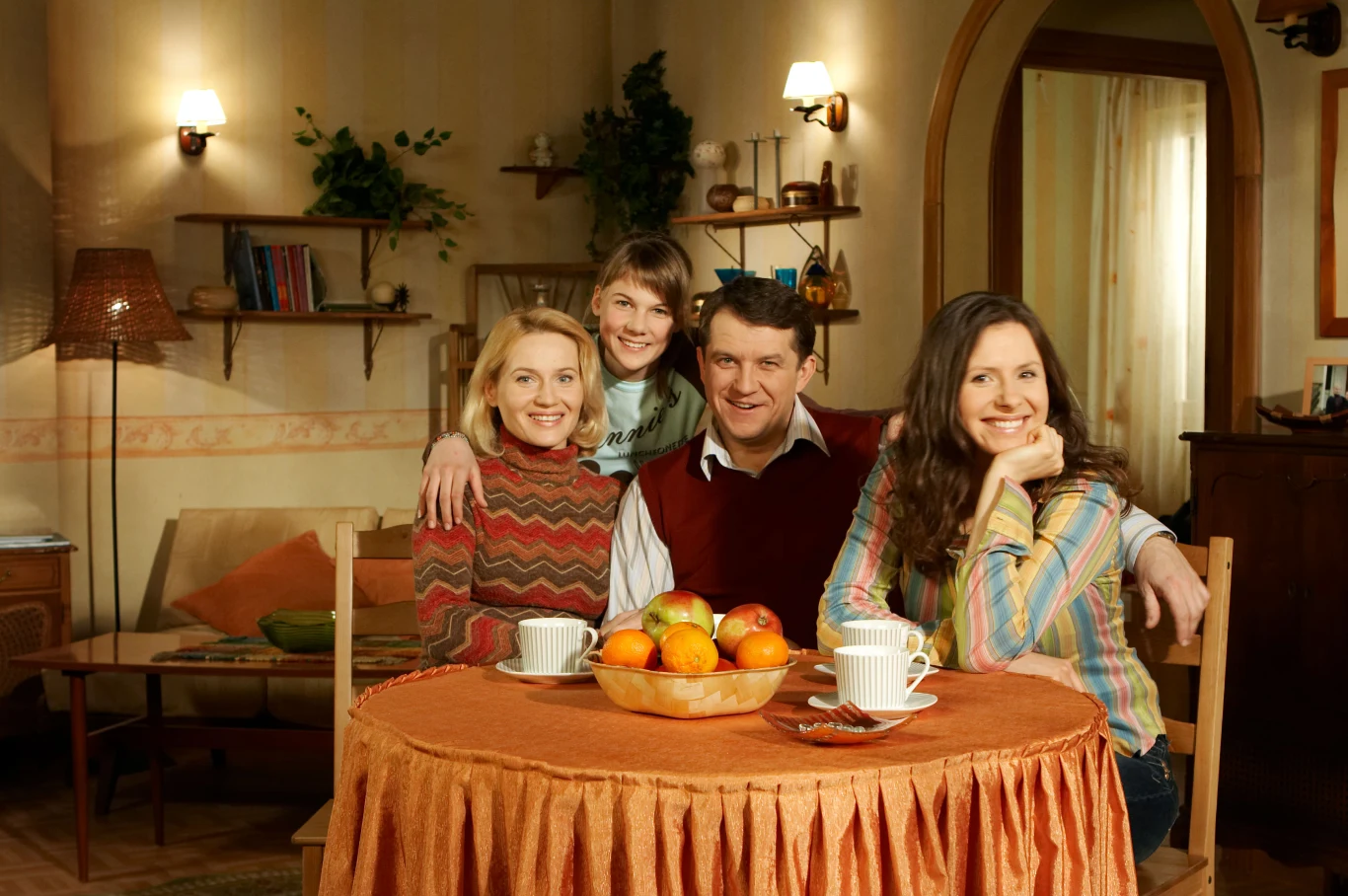 Lucyna Malec z serialową rodziną