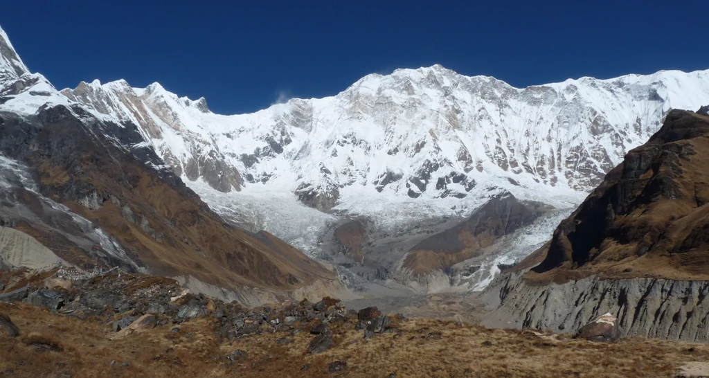 Annapurna - widok z obozu bazowego na szczyt