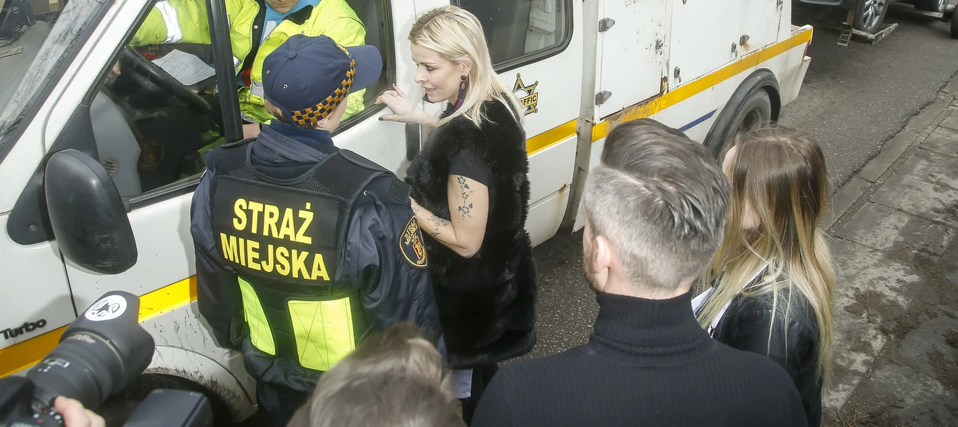 Mandaryna i straż miejska Mandaryna i straż miejska