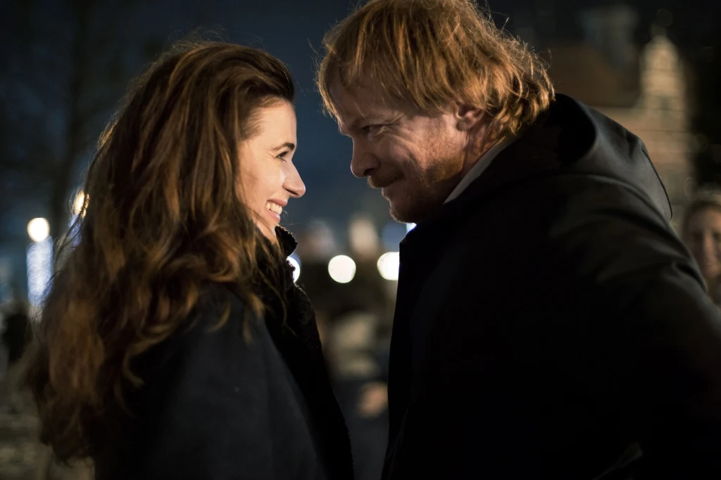 Eryk Lubos w scenie z filmu "Miłość jest wszystkim"