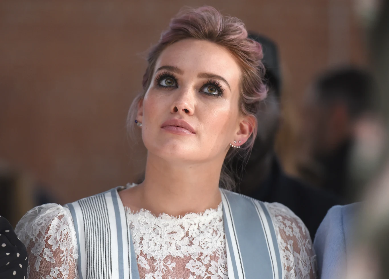 Hilary Duff zagra Sharon Tate Hilary Duff zagra Sharon Tate