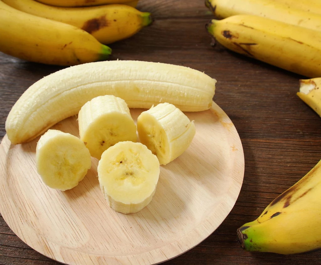 Fosfor i cynk zawarty w bananach zdopingują skórę do regeneracji
