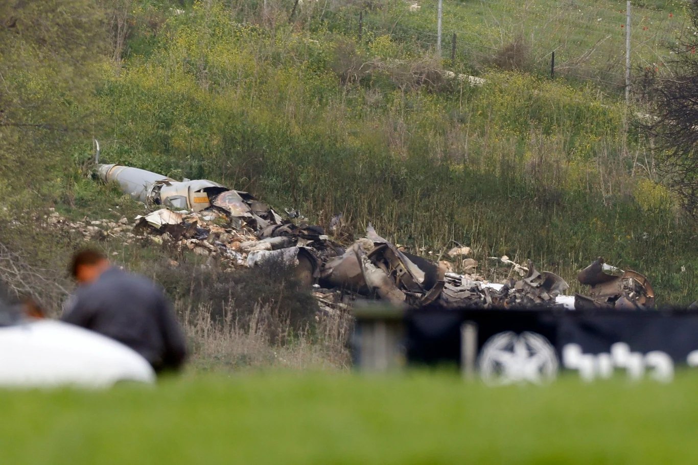 Wrak izraelskiego F-16I, który został trafiony nad Syrią