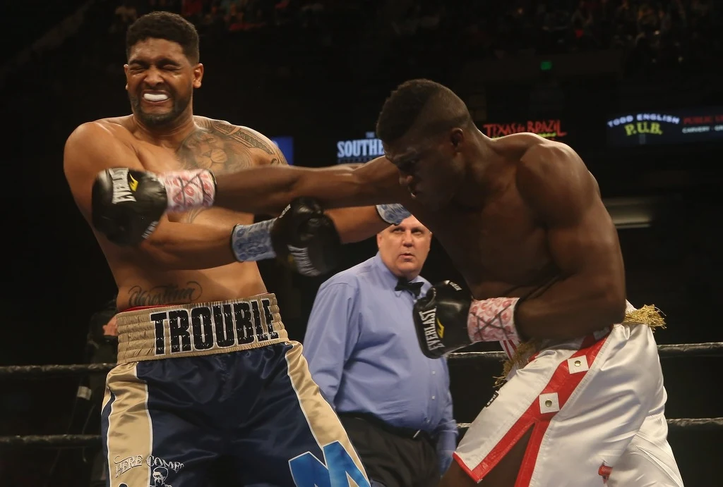 Dominic Breazeale (z lewej) i Izu Ugonoh Dominic Breazeale (z lewej) i Izu Ugonoh
