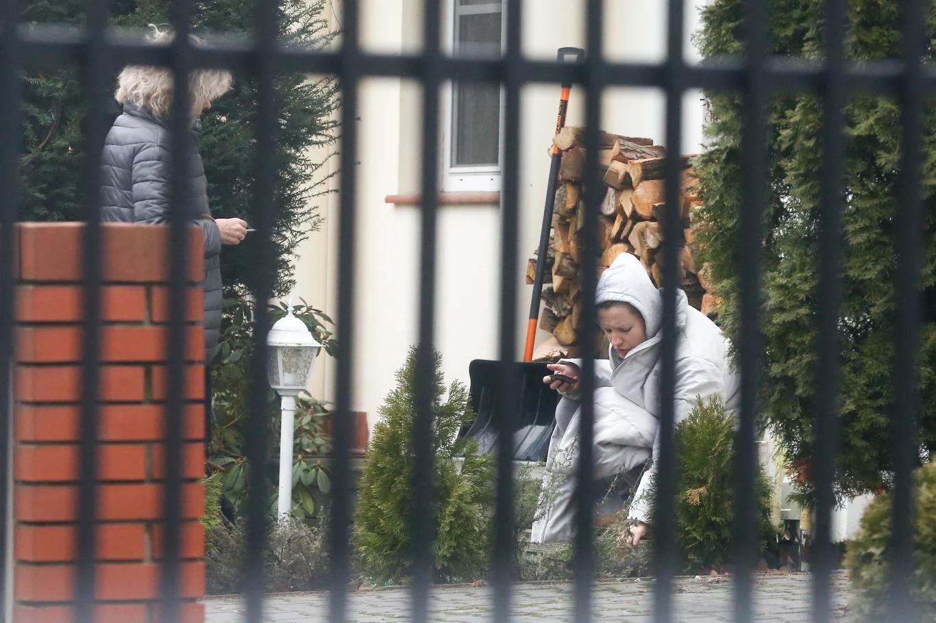 Przed domem zapaliła z córką