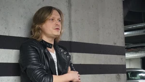 Tomasz Korpanty (De Mono) na planie teledysku "Drzewa"