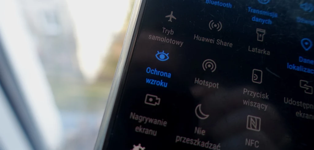 Ochrona wzroku - specjalny tryb w smartfonach Huawei