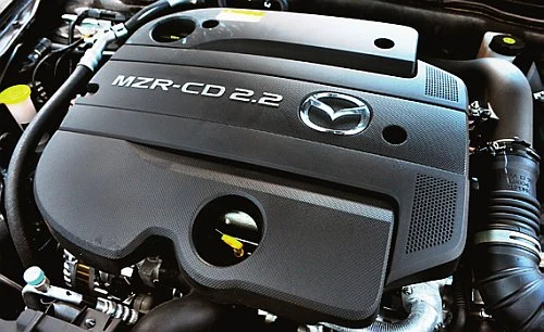 SILNIK 2.2 MZR-CD: jego jedyną poważną usterką był rozciągający się łańcuch rozrządu - prowadzono akcję serwisową.