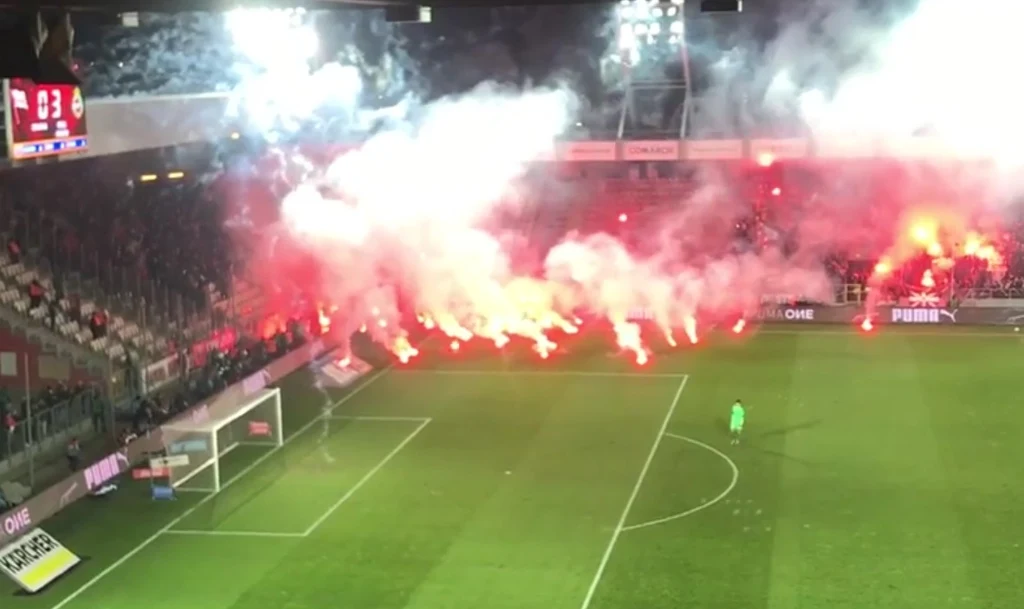 Race na stadionie Cracovii Race na stadionie Cracovii