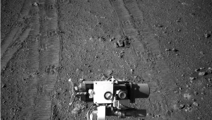 Zdjęcie ramienia łazika Opportunity, wykonane podczas sol 5000 misji 