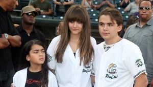 Dzieci Michaela Jacksona w 2012 r.: od lewej Prince Michael, Paris i Prince Jackson