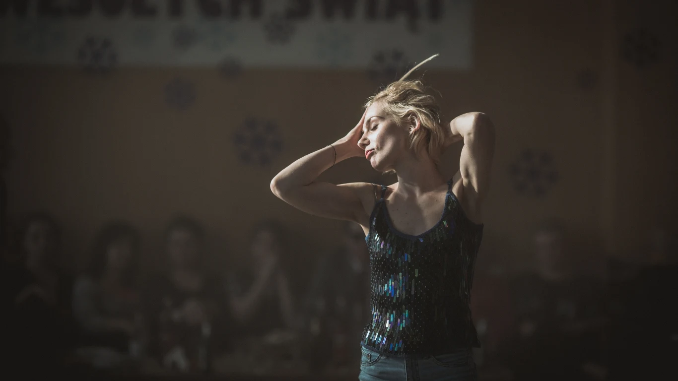 Małgorzata Gorol w scenie z "Twarzy"