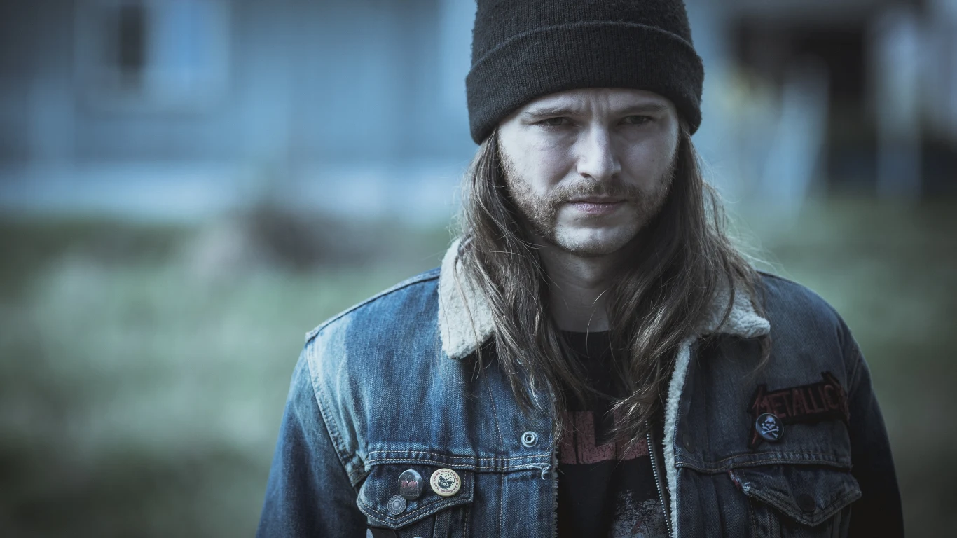 Mateusz Kościukiewicz w scenie z "Twarzy"