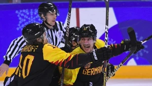 Patrick Reimer (z prawej) po zdobyciu zwycięskiej bramki