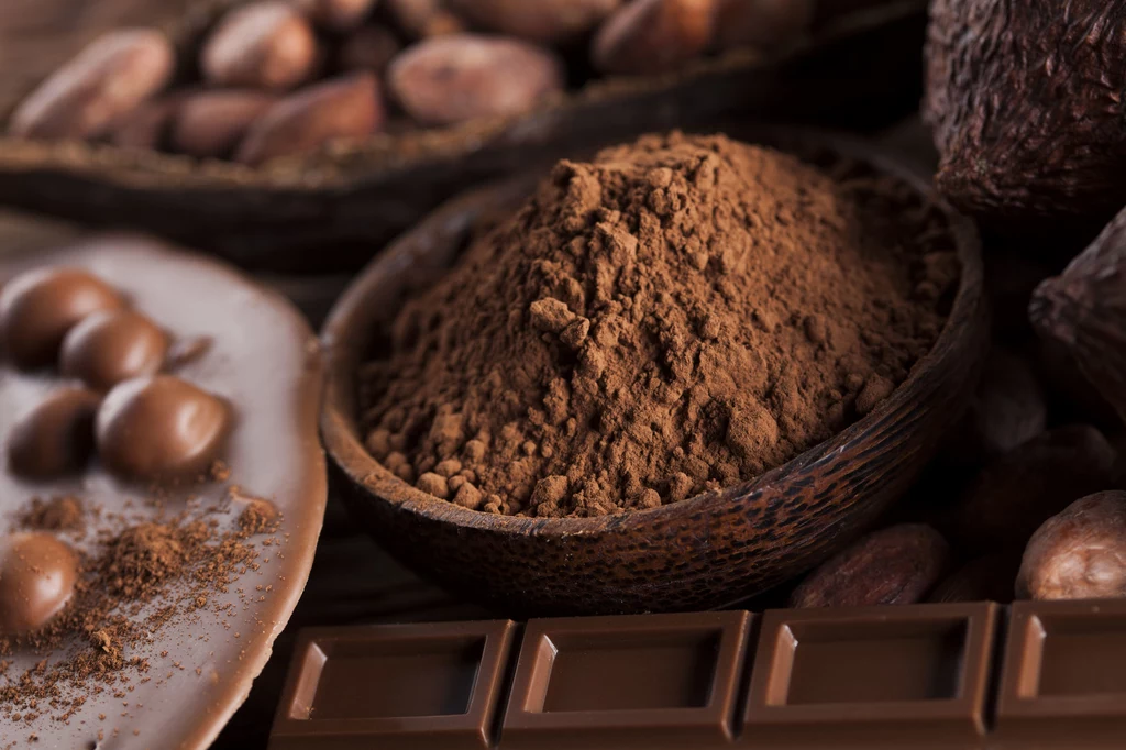 Kakao wpływa na obniżanie cholesterolu.