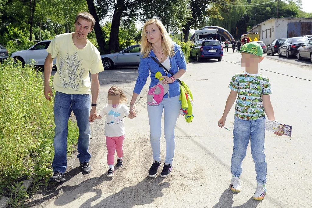 Piotr Żyła z żoną Justyną i dziećmi Piotr Żyła z żoną Justyną i dziećmi