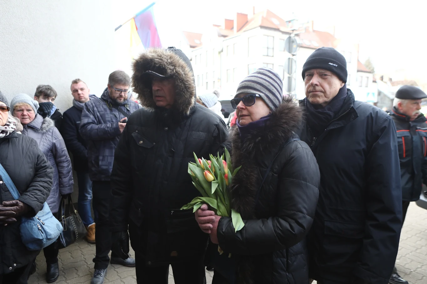 Tomasz Stockinger, Barbara Bursztynowicz i Jacek Bursztynowicz na pogrzebie Agnieszki Kotulanki.