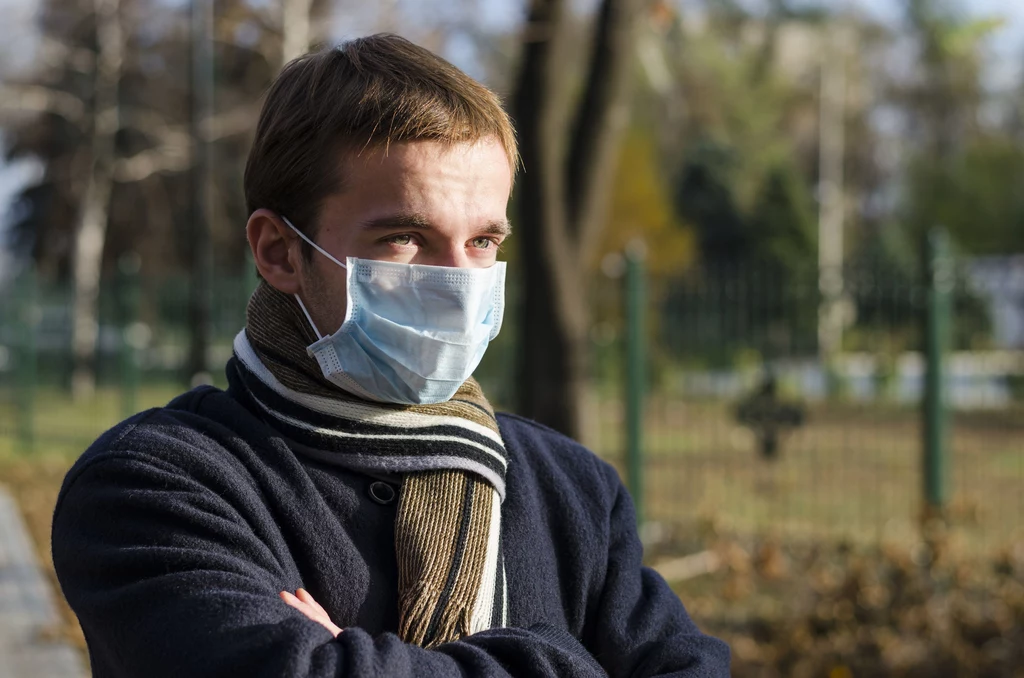 Maseczki medyczne nie chronią właściwie przed niczym... Maseczki medyczne nie chronią właściwie przed niczym...
