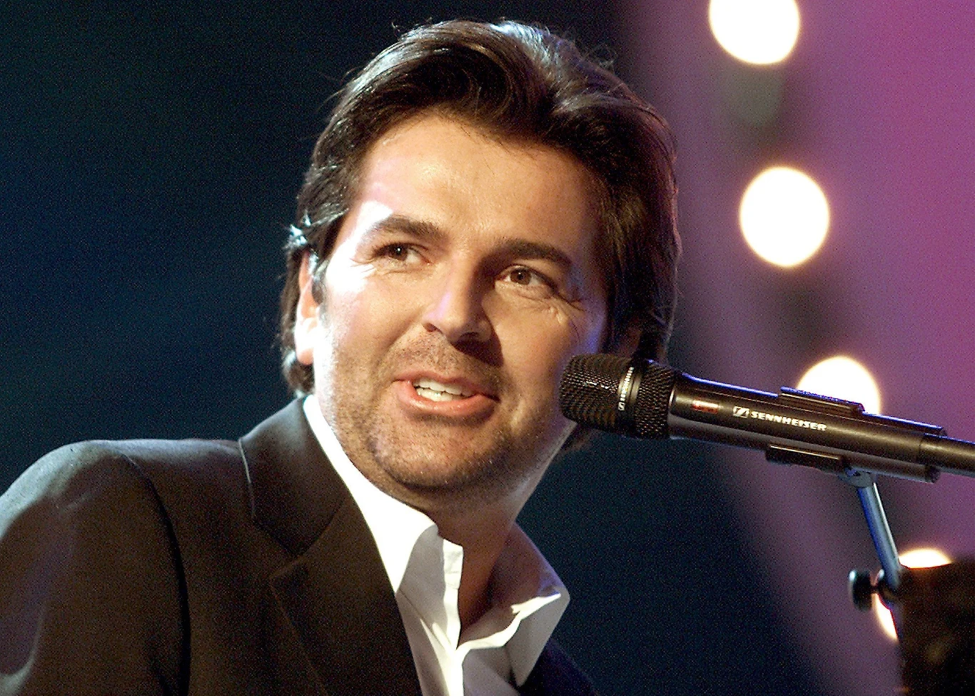 Kariera muzyczna Andersa rozpoczęła się w 1980 r., kiedy to pojawił się na konkursie młodych talentów. W tym samym roku też ukazał się jego pierwszy singel "Judy". 