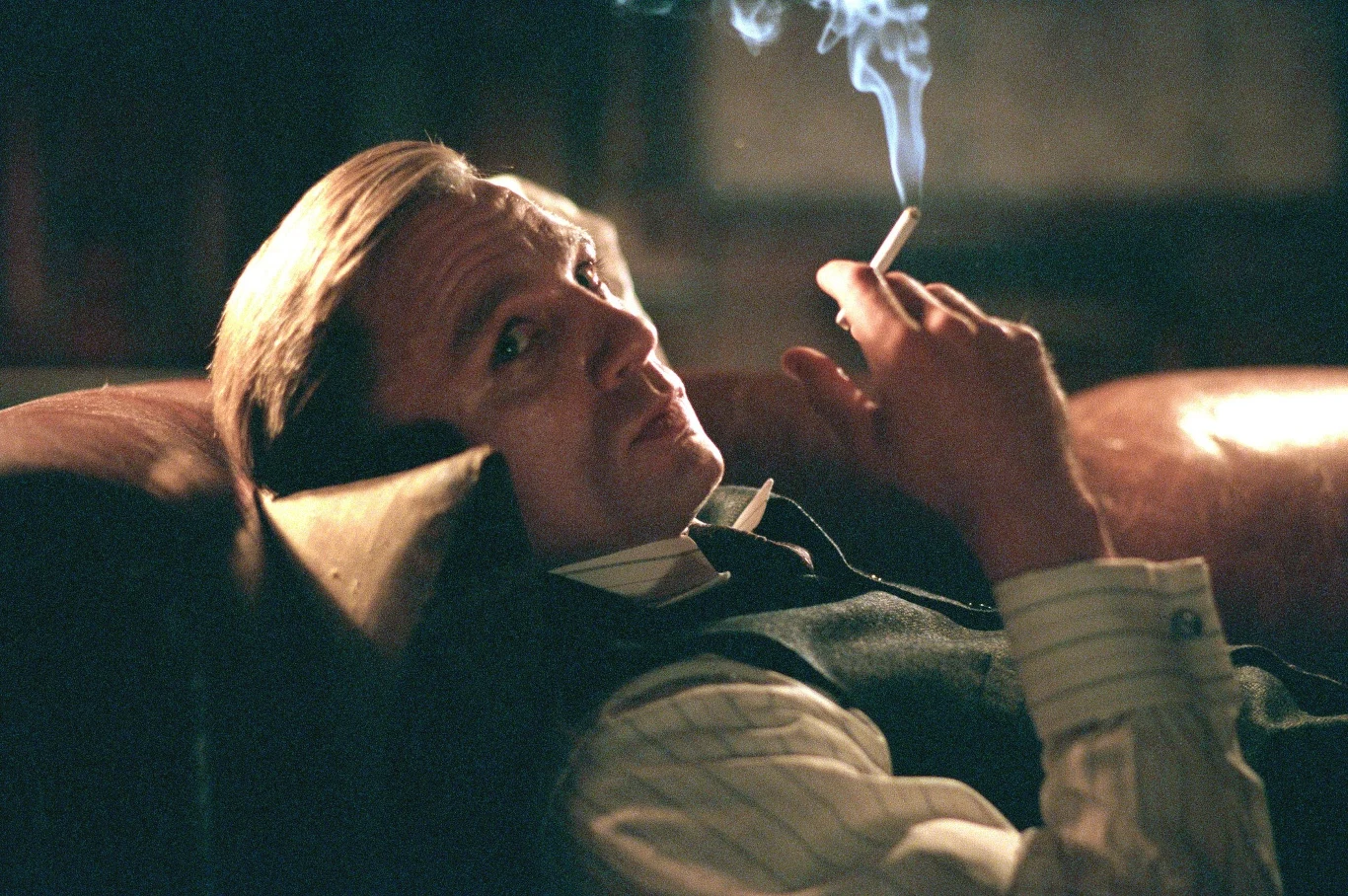 Rok później dostał już poważniejszą propozycję z USA - w "Drodze do zatracenia" opromienionego triumfem "American Beauty" Sama Mednesa wcielił się w postać syna potężnego gangstera, granego przez Paula Newmana.