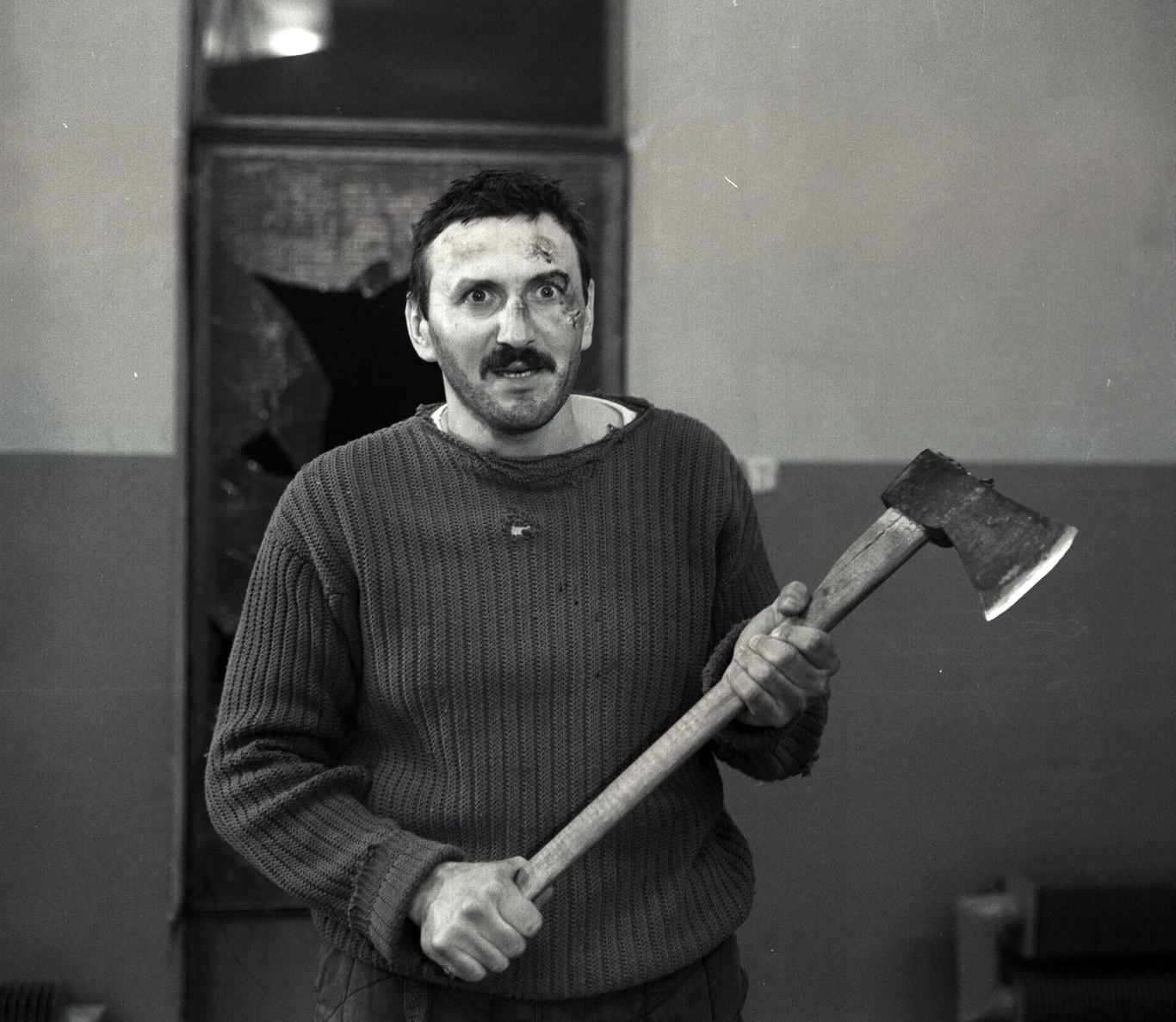 U Witolda Leszczyńskiego zagrał jeszcze drugoplanową rolę (znów Kaziuka!) w ekranizacji "Siekierezady" Edwarda Stachury, w kolejnych latach oglądaliśmy go już w filmach innych reżyserów.