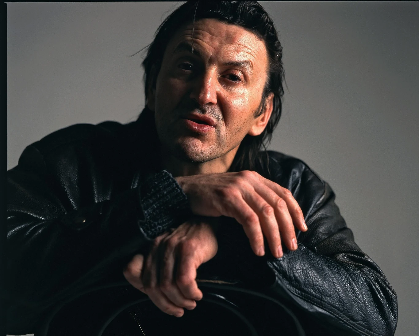 Jeden z najbardziej niepokornych polskich aktorów, znany z wyrazistych kreacji i kontrowersyjnych poglądów - w piątek, 2 marca, Krzysztof Majchrzak obchodzi 70. urodziny.