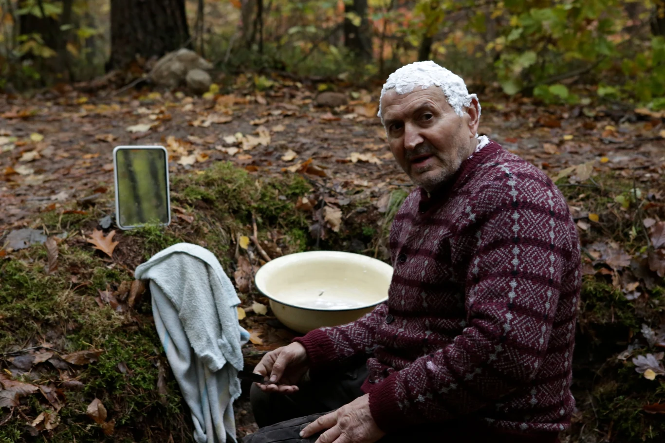 Na kinowy ekran wrócił w 2016 roku w autorskim projekcie Jana Jakuba Kolskiego "Las, 4 rano", w którym nie tylko wcielił się w głównego bohatera, ale był też współscenarzystą obrazu.

W tym samym roku otrzymał nagrodę Złotego Glana przyznawaną niezależnym  twórcom, którzy przeciwstawiają się modom i trendom dominującym w kulturze popularnej.