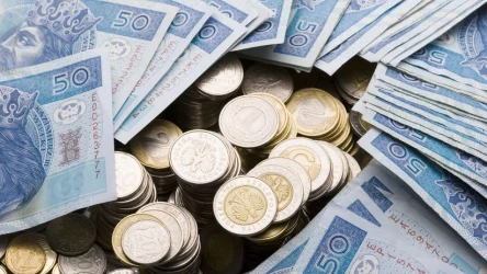 ​50 zł nie tylko w banknocie. Ta moneta ma identyczną wartość i możesz płacić nią w sklepie