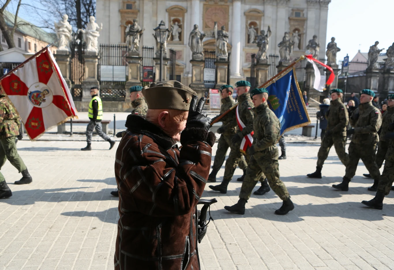  Uczestnicy marszu na ulicach Krakowa