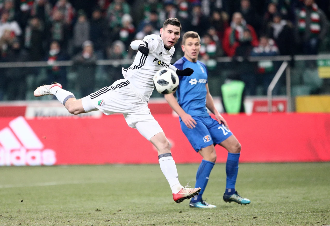 Gole dla stołecznego zespołu strzelili Marko Vesović i Michał Kucharczyk. Autorem trafienia dla "Kolejorza" był Christian Gytkjaer.