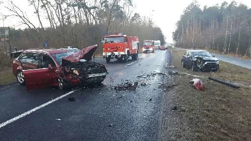 Wypadek samochodowy tuż przed lotniskiem Babimost niedaleko Zielonej Góry