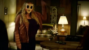 Kadr z filmu "Nieznajomi: Ofiarowanie"