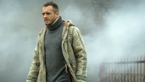 Michał Żurawski w serialu "Kruk. Szepty słychać po zmroku"