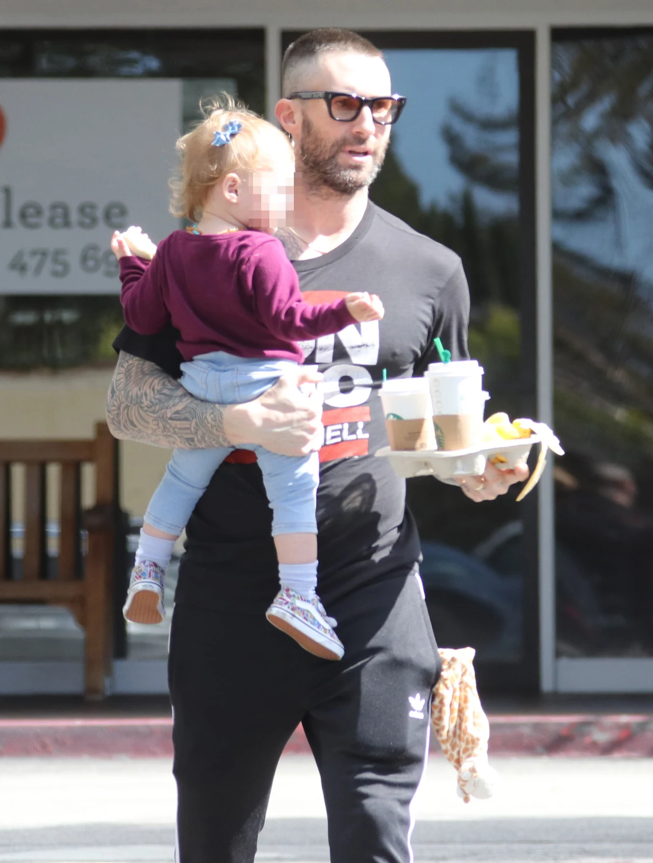 Adam Levine z córką Dusty Rose Adam Levine z córką Dusty Rose