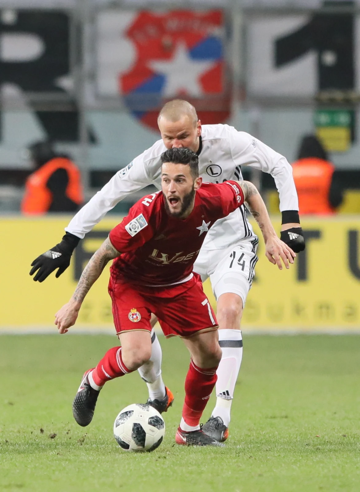 Gole dla Wisły strzelili Carlitos, który wykorzystał rzut karny, i Fran Velez. Gole dla Wisły strzelili Carlitos, który wykorzystał rzut karny, i Fran Velez.