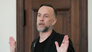 Nergal (Behemoth) oskarżony o znieważenie godła. Ruszył proces przed sądem