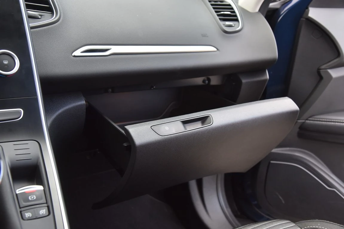 Renault Grand Scenic dCi 110 Hybrid Assist