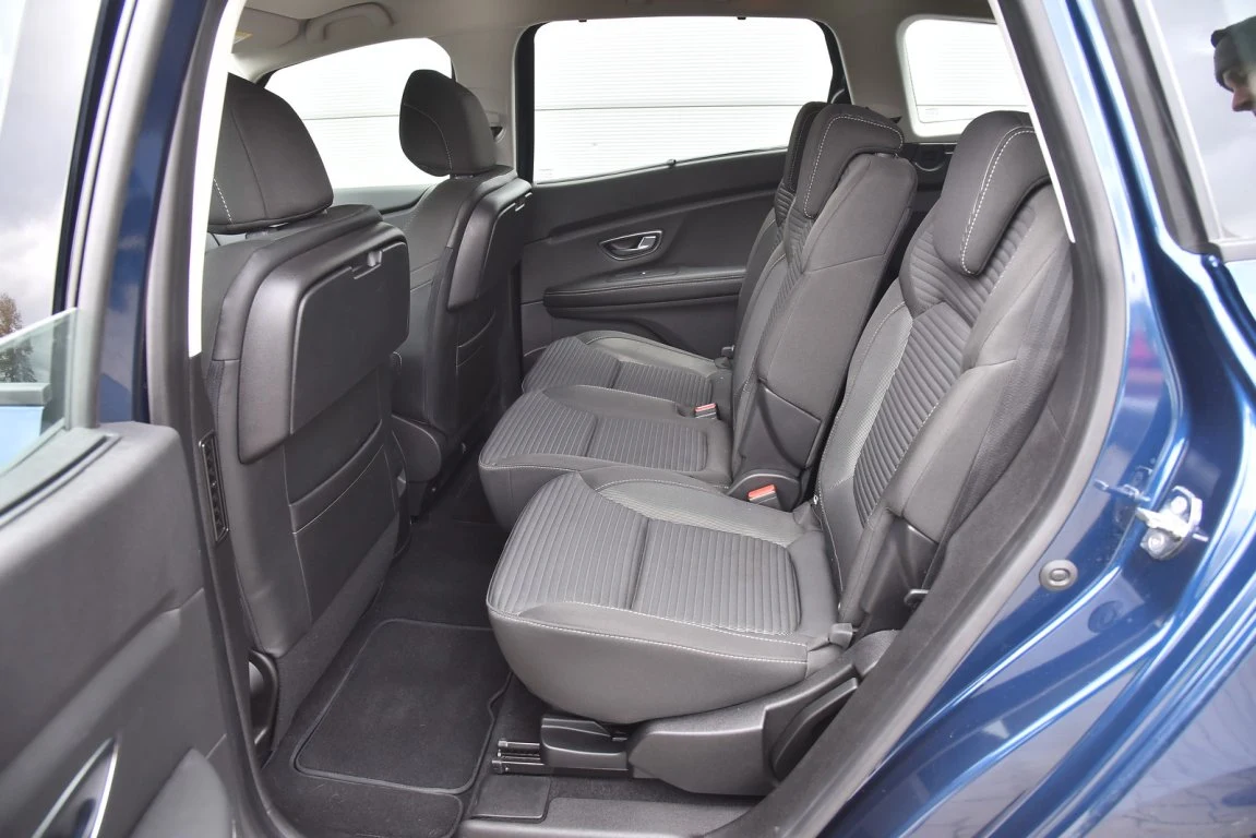 Renault Grand Scenic dCi 110 Hybrid Assist