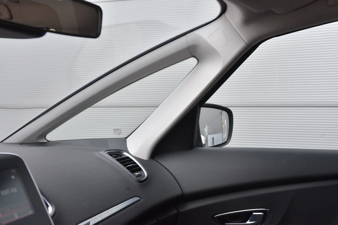Renault Grand Scenic dCi 110 Hybrid Assist