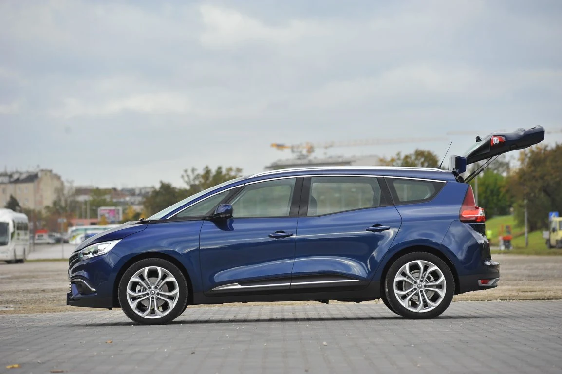 Renault Grand Scenic dCi 110 Hybrid Assist