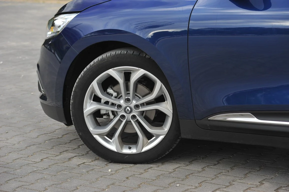 Renault Grand Scenic dCi 110 Hybrid Assist