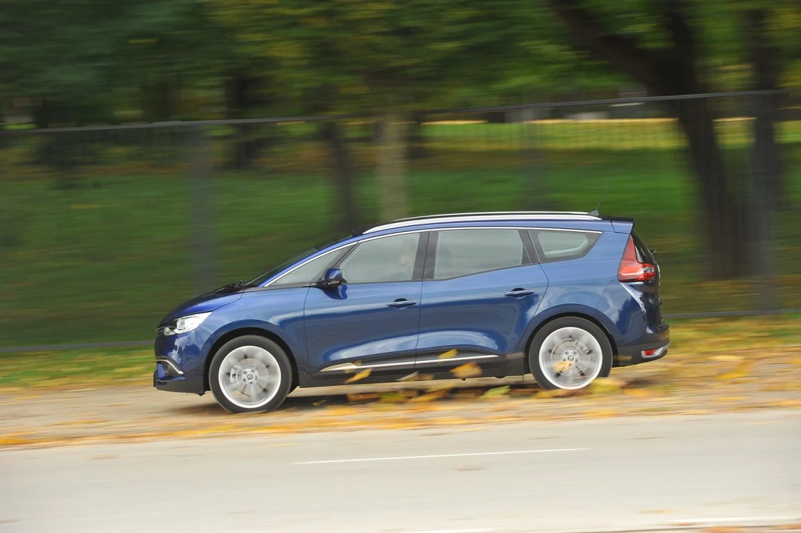 Renault Grand Scenic dCi 110 Hybrid Assist
