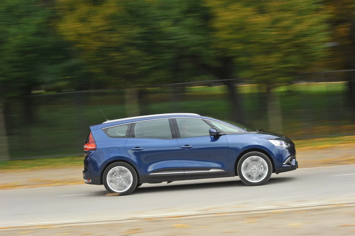 Renault Grand Scenic dCi 110 Hybrid Assist