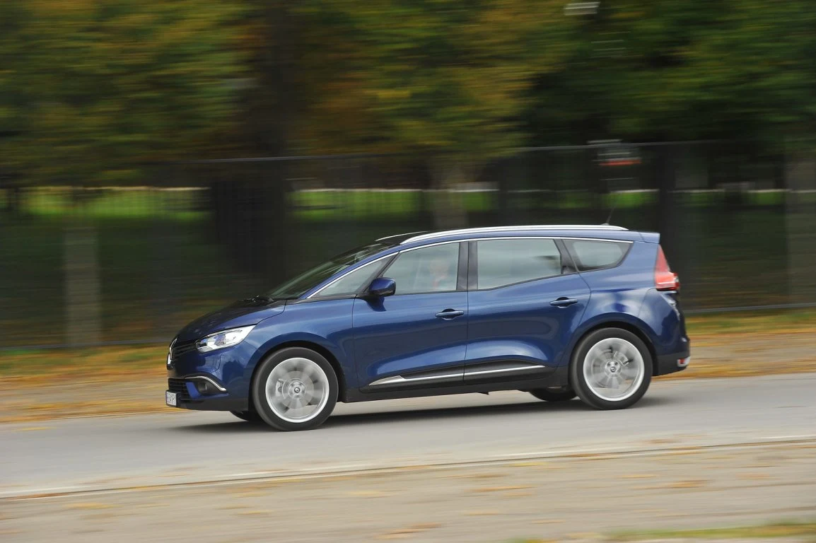 Renault Grand Scenic dCi 110 Hybrid Assist
