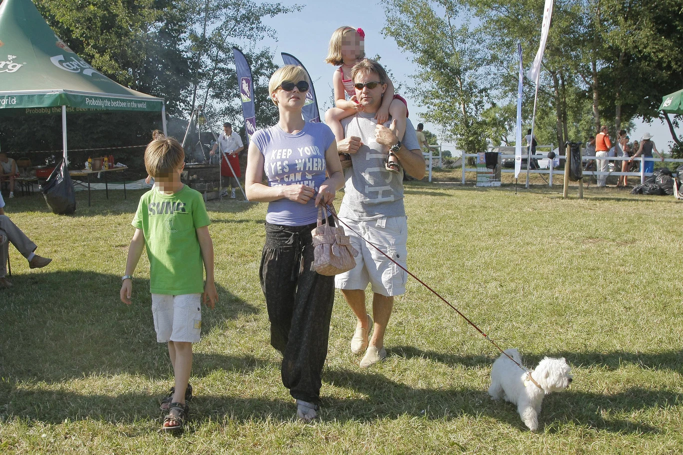 Monika Zamachowska i Jamie Malcolm z dziećmi, 2010 rok Monika Zamachowska i Jamie Malcolm z dziećmi, 2010 rok