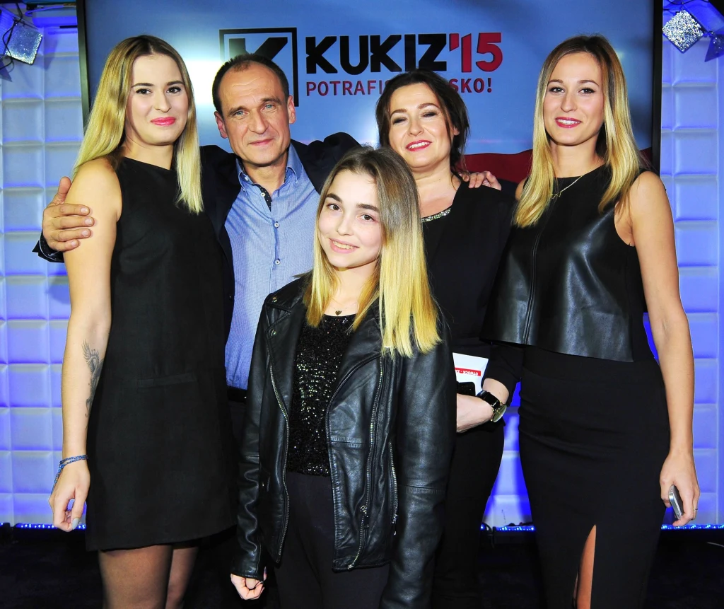 Paweł Kukiz z rodziną w czasie kampanii Paweł Kukiz z rodziną w czasie kampanii