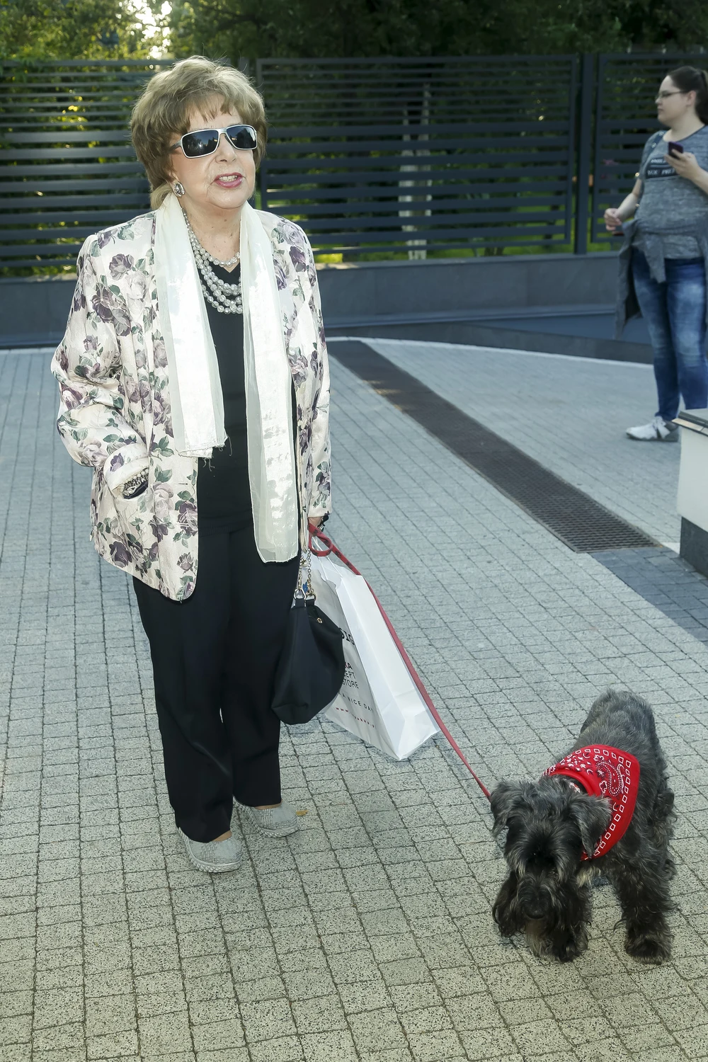 Zofia Czerwińska z psem Dżekiem Zofia Czerwińska z psem Dżekiem