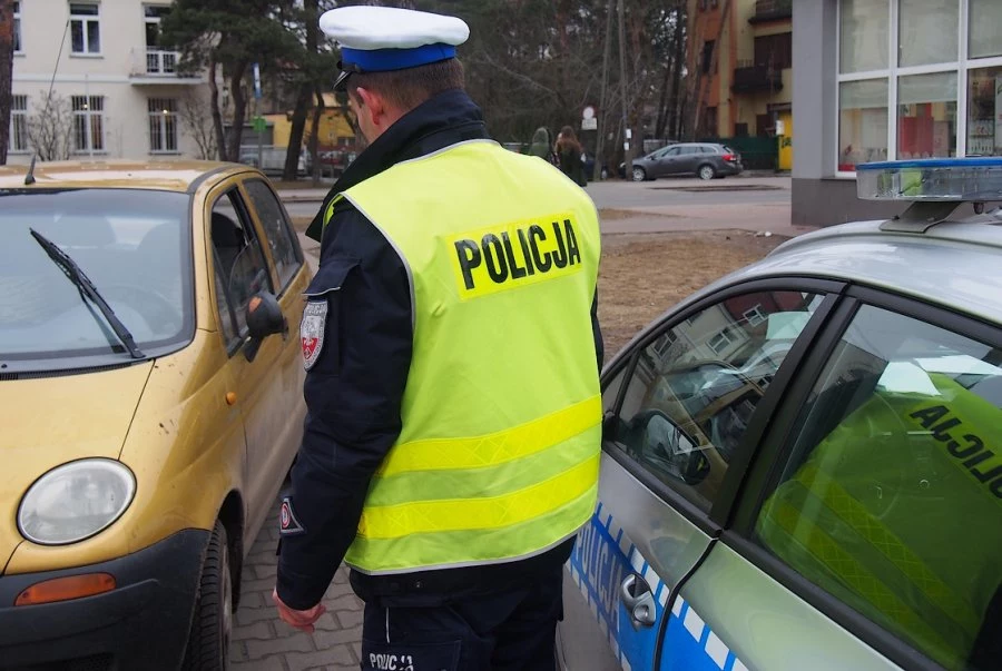 Dzięki determinacji świadka pijany kierowca nie wyjechał na drogę