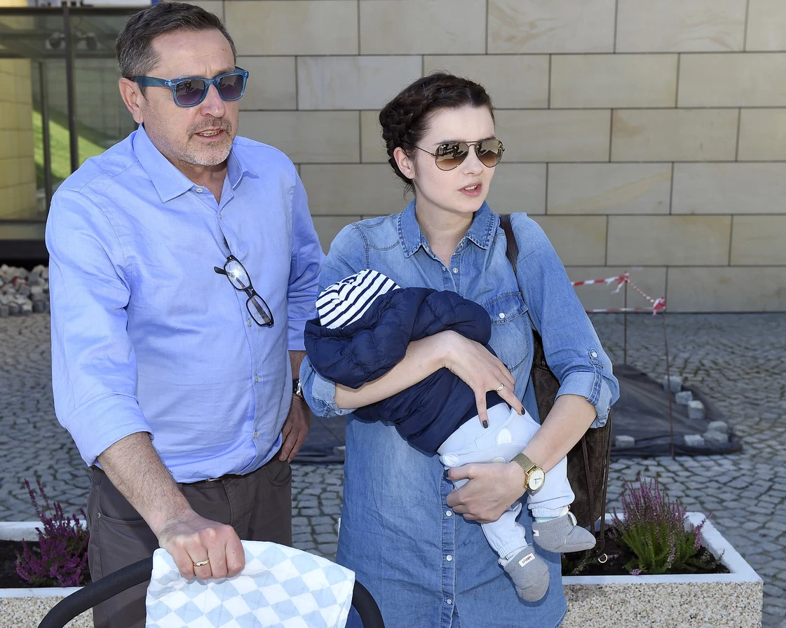 Andrzej i Patrycja Sołtysikowie z małym Stasiem w 2015 roku Andrzej i Patrycja Sołtysikowie z małym Stasiem w 2015 roku