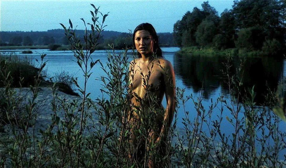 Liliana Głąbczyńska-Komorowska w scenie z "Austerii"